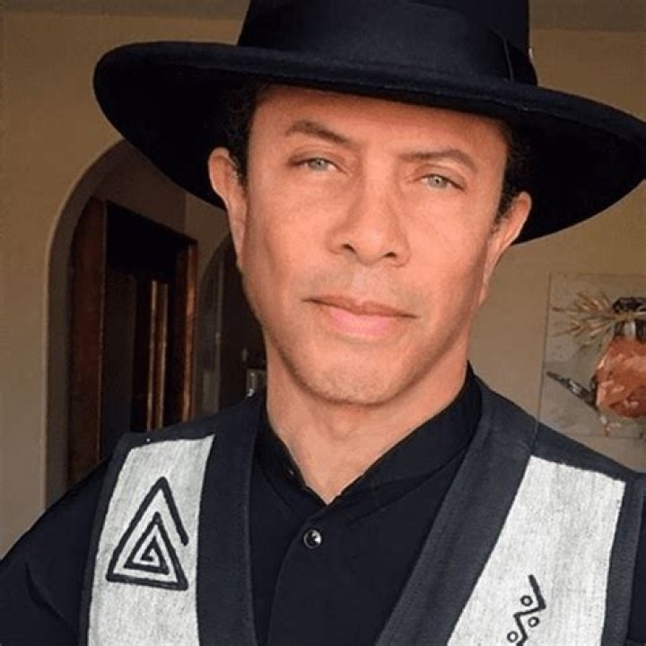 Unveiling Gregory Abbott's Age And Journey Through Time