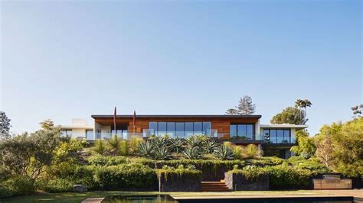 Unveiling Jennifer Aniston's Dreamy Pool Oasis