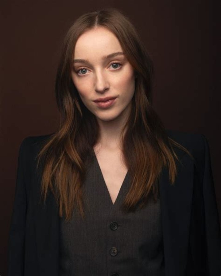 Unveiling Phoebe Dynevor's Measurements: A Journey Of Beauty And Proportion