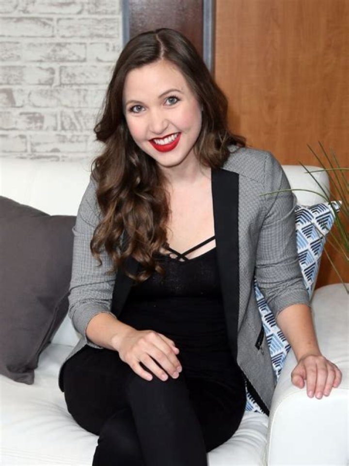 Unveiling Taylor Tomlinson's Financial Empire: Exploring Her Net Worth