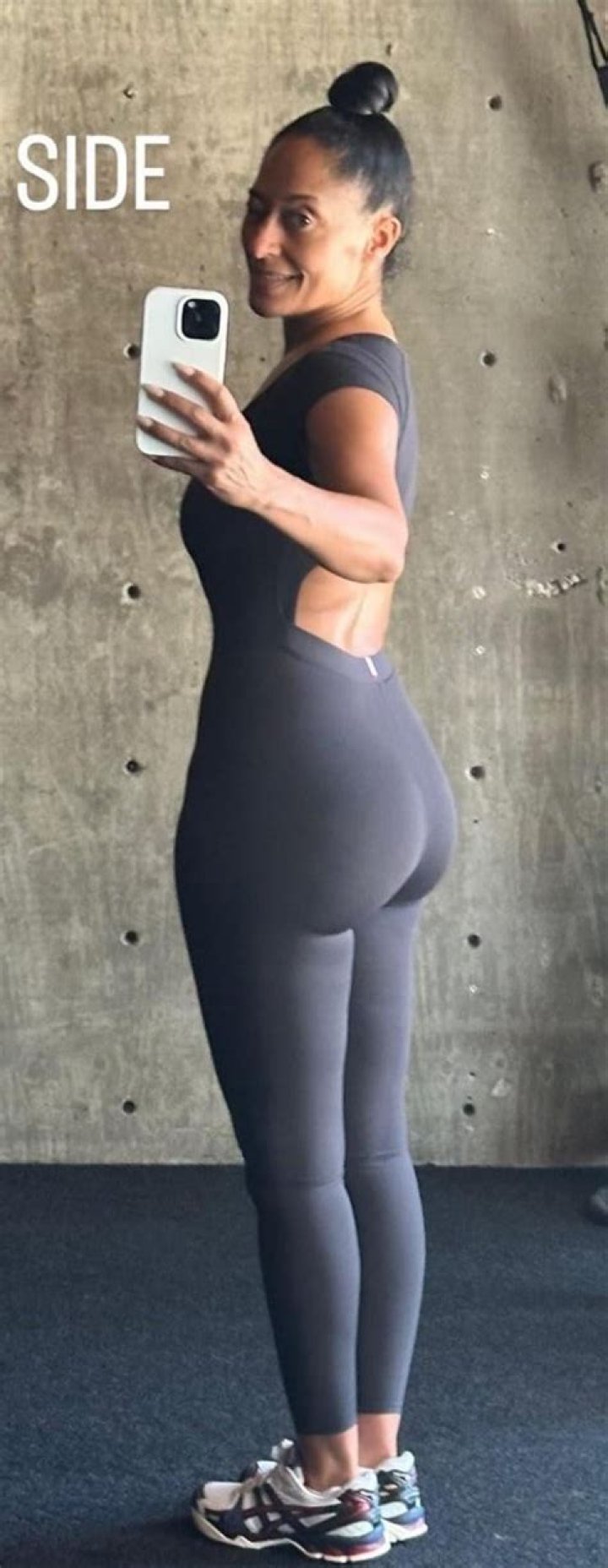 Unveiling The Allure Of Tracee Ellis Ross's Booty
