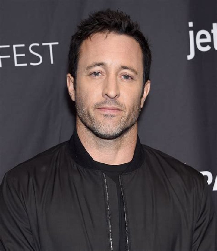 Unveiling The Charismatic Journey Of Alex O'Loughlin