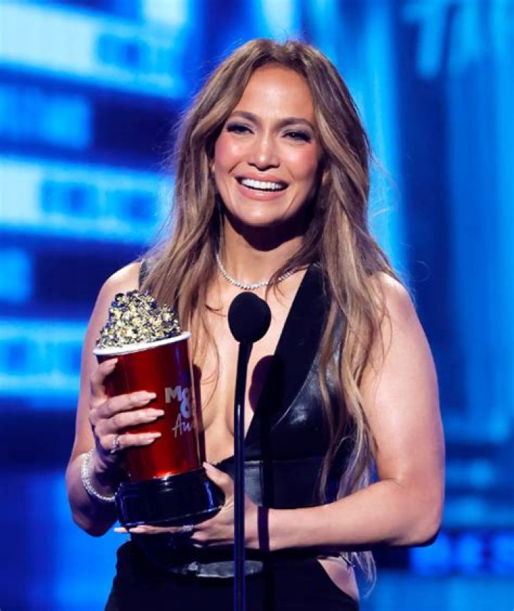 Unveiling The Dimensions Of A Superstar: Jennifer Lopez Height And Weight