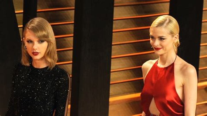 Unveiling The Friendship: Are Jaime King And Taylor Swift Still Friends?