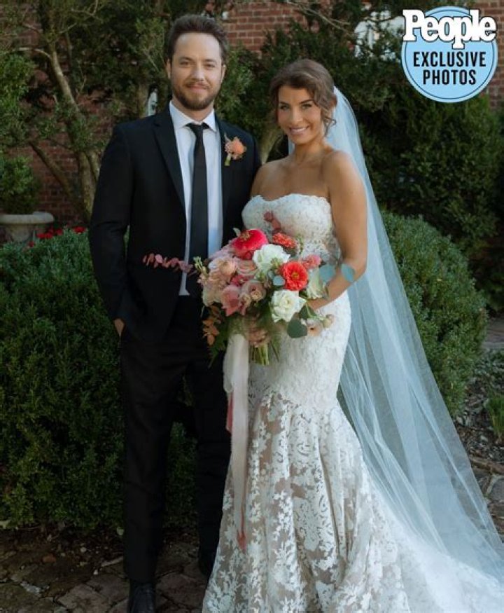 Unveiling The Mystery: Who Is Jeremy Sumpter’s Girlfriend?