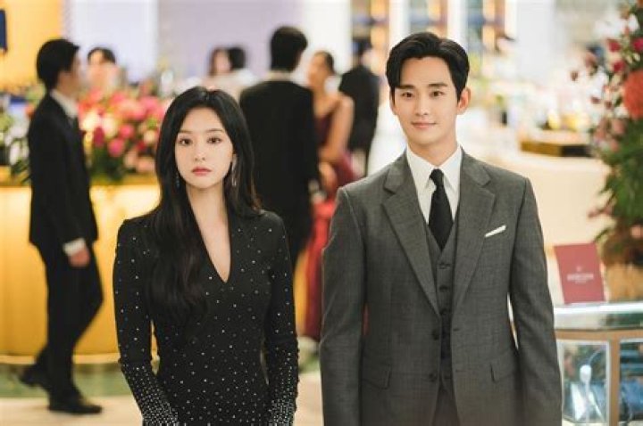 Unveiling The Mystery: Who Is Kim Soo-hyun's Girlfriend?