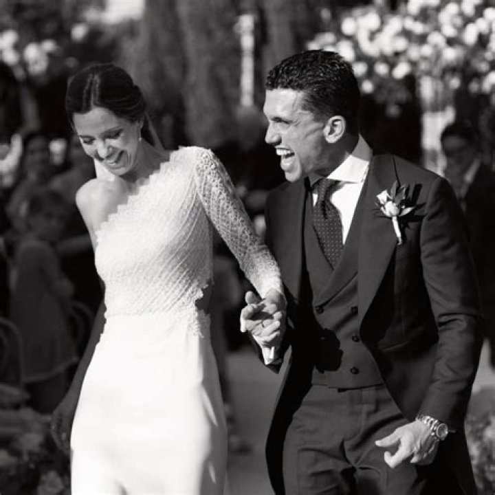 Unveiling The Romance: Jaime Lorente's Girlfriend