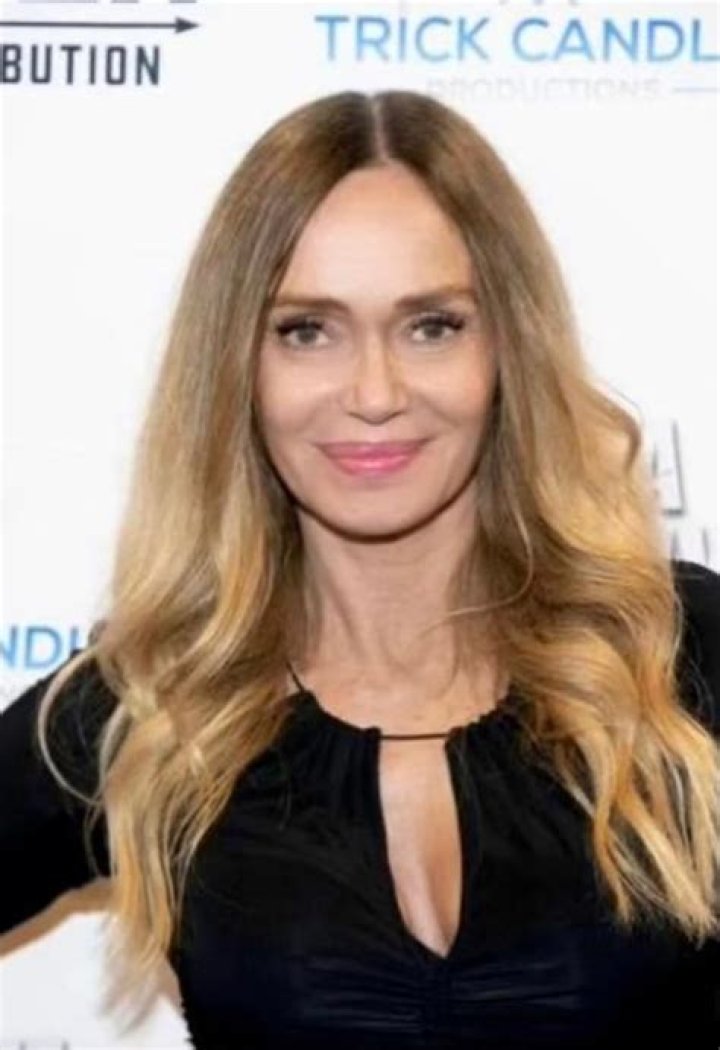 Vanessa Angel Biography
