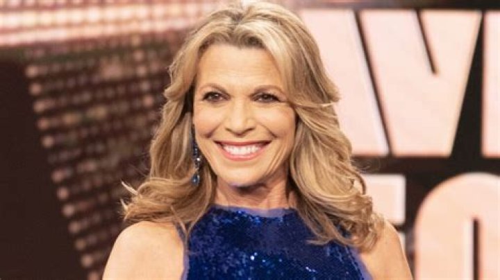 Vanna White Bio, Age, Height, Husband, Salary, Net Worth, Wheel of Fortune