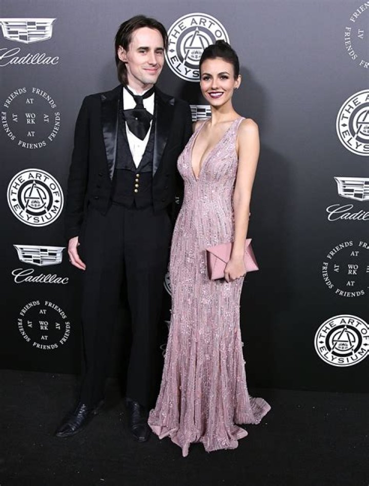 Victoria Justice Husband: A Deep Dive Into Her Love Life And Relationships