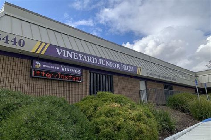 Vineyard Junior High School - Alta Loma