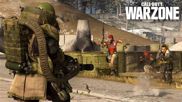 Warzone accused of “whitelisting” streamers after data reveals easier lobbies