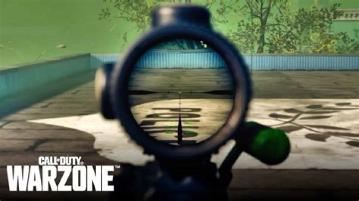 Warzone pros' favorite new reticle: How to unlock 'Scalpel' 3x Green Dot