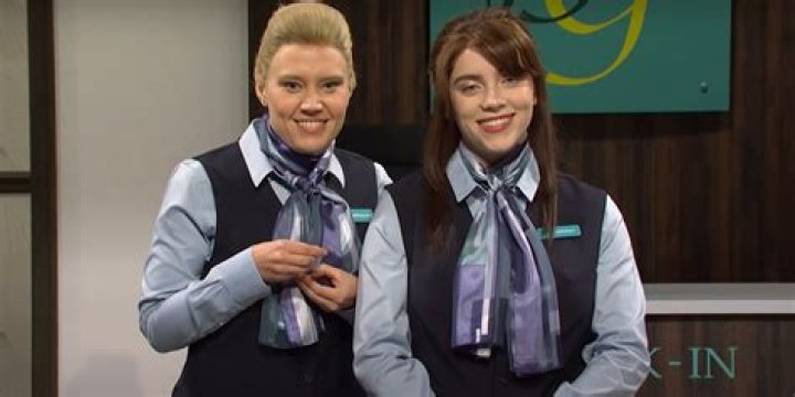 Watch Billie Eilish Hold Back Laughter in 'SNL’ Hotel Ad Sketch