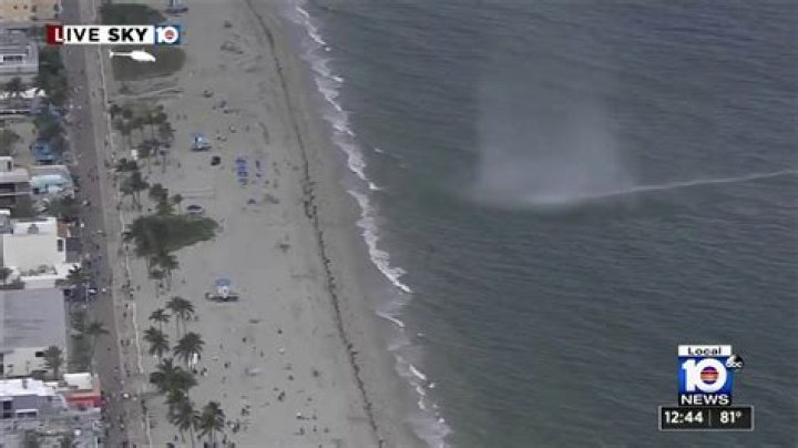 	Waterspout briefly comes ashore in Hollywood	