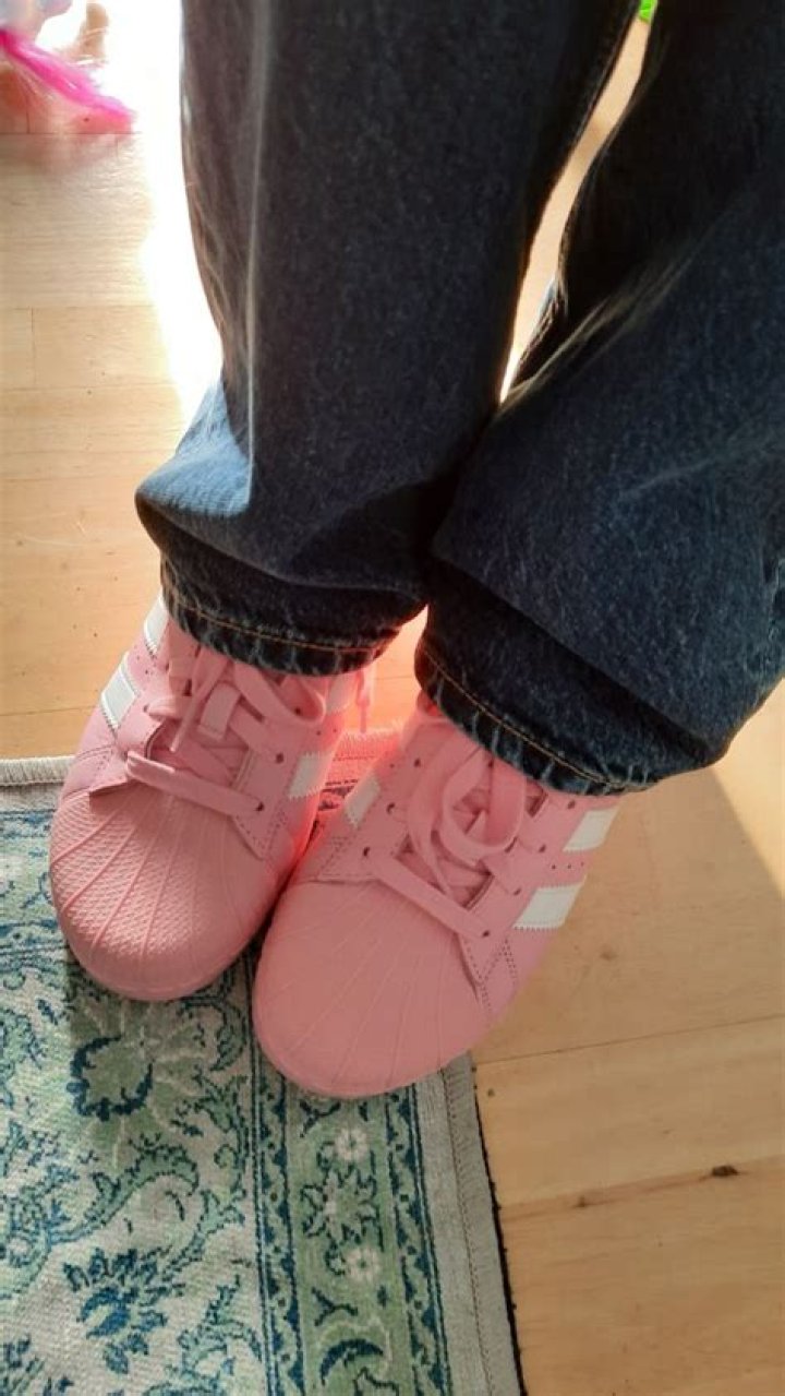 	Wearing pink carries special meaning for these teen athletes	