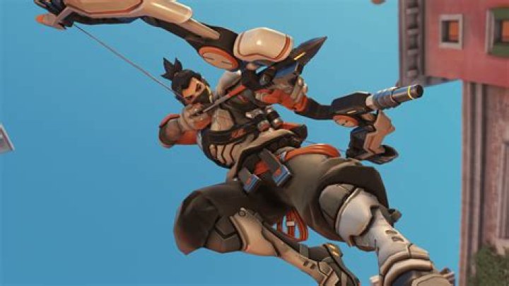 Weird Overwatch “bug” lets Zarya redirect Hanzo’s ultimate