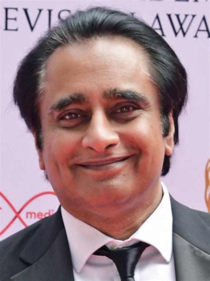 What is Sanjeev Bhaskar Net Worth 2024: Bio, Age, Height, Family, Comedic Style, And More