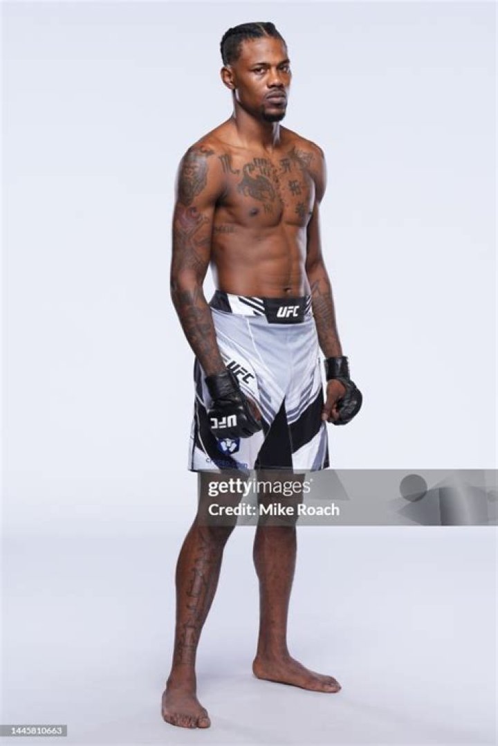 What style fighter is Kevin Holland?