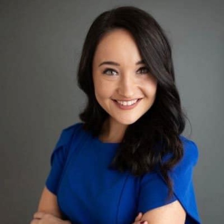 Whitney Amann Bio, Age, Height, Husband, Salary, Net Worth 9&10 News