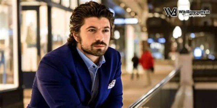 Who is Alex Hormozi? Wiki, Bio, Age, Height, Net Worth, House, Wife, YouTube