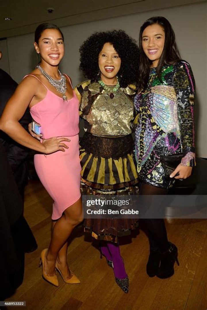 Who Is Vanessa Bronfman Hannah Bronfman Sister