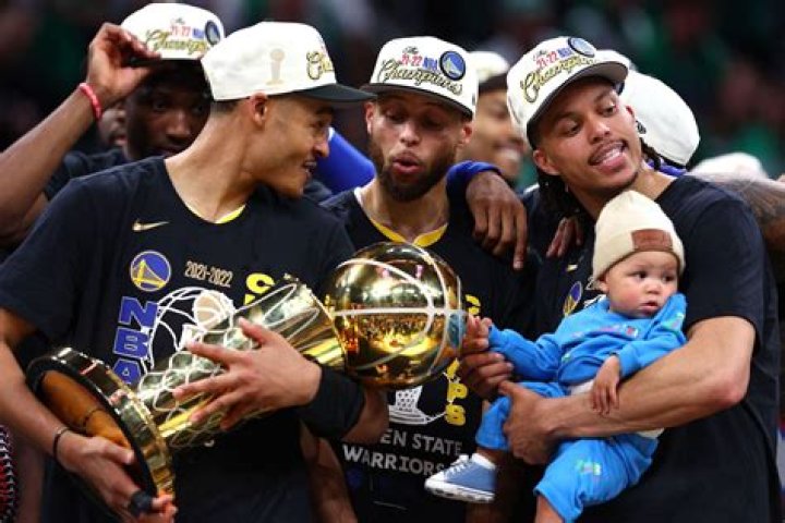Why did Damion Lee get a Championship ring?