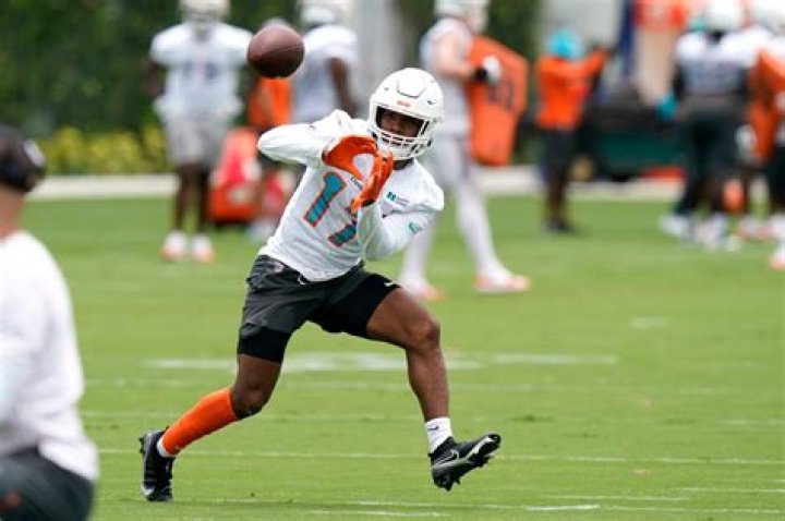 	Will Jaylen Waddle and Mike Gesicki complement Tyreek Hill to give Dolphins a dangerous offensive trio? | Countdown to camp	