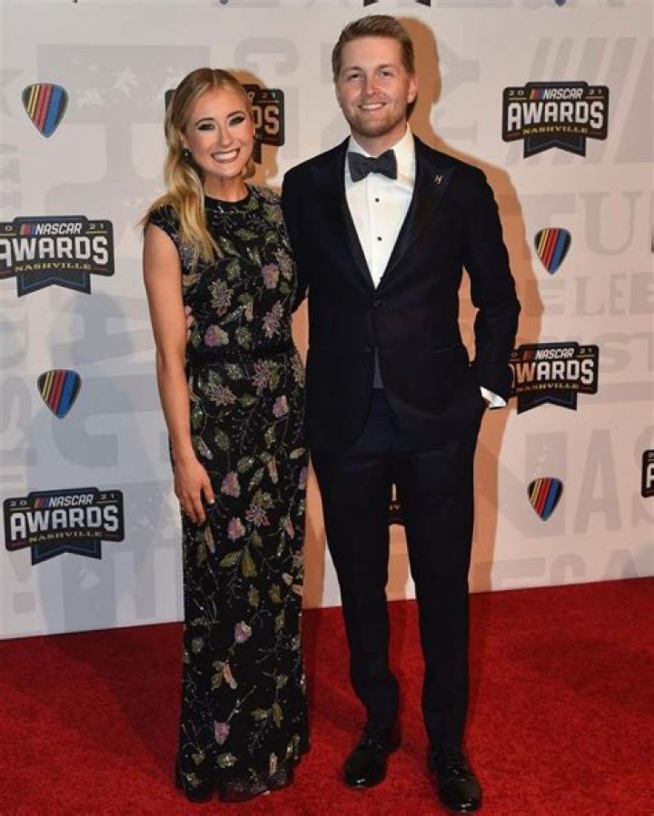 William Byron And Erin Blaney Split: A Deep Dive Into Their Relationship