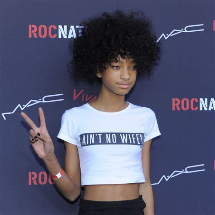 WILLOW SMITH SIGNS TO SOCIETY MANAGEMENT MODELING AGENCY