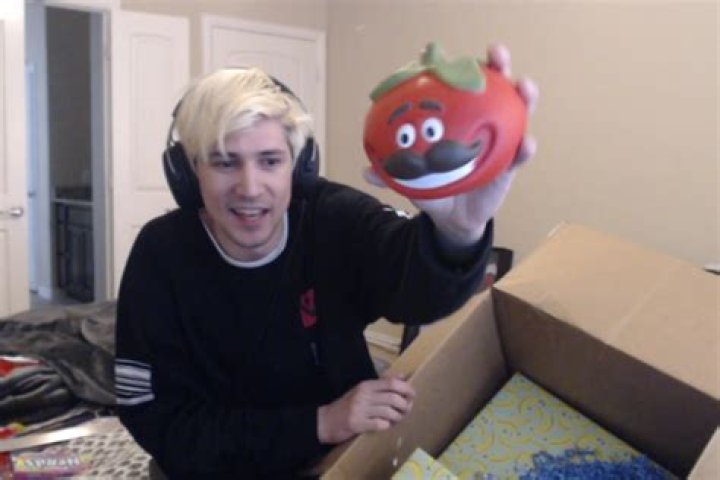xQc fans shock streamer with wholesome birthday surprise
