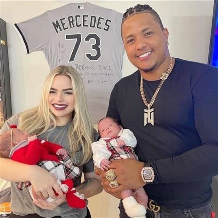 Yermin Mercedes - Bio, Age, Net Worth, Height, Married, Nationality