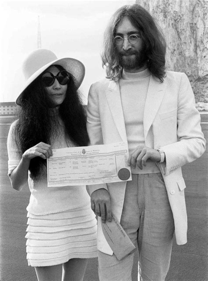 	YOKO WANTS TO SETTHE RECORD STRAIGHT	